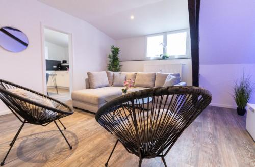 Fewomo, Historisches Moselflair Apartment, 6 Personen, Stilvoll & Komfortabel für deinen Urlaub in Lieser, Deutschland