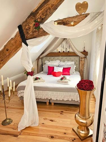 80m² 2 guļamistaba, 1 privāta vannas istaba Māja Le Vigen
 (Spa de nage, sauna, lit hydromassant privatifs) in Le Vigen