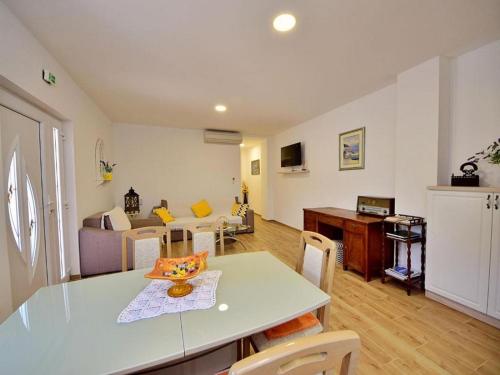 virtuve, Splitsko-dalmatinska županija Villa 1041 in Dusina