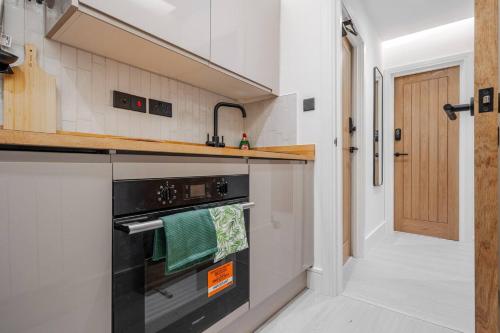 Focus Stay Shared Kitchen Work Desk Parking, Liverpool (fotografie 4)