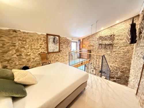 Agi Porthos Apartments 5