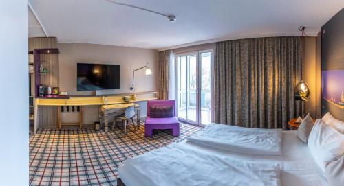 Deluxe Double Room image 4