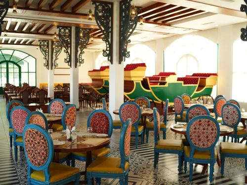 Restaurant, Resort Titli in Santiniketan