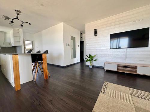 92 Camarque - 3 Bedroom Beachfront Apartment In Umdloti - 180 Degree Sea Views, Umdloti (foto 3)