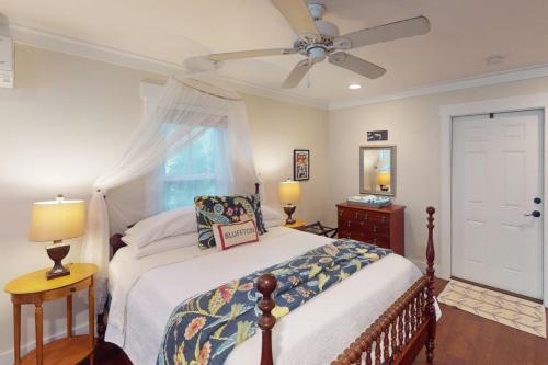 Steps to Riverfront: Dtwn Bluffton Studio! - image 10