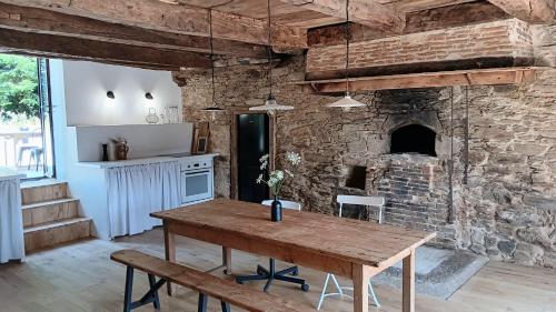 La Maison Nid in Oradour-sur-Vayres