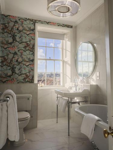 The Queensberry Hotel - image 3