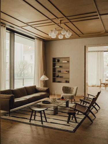 Lobby, PURO Warszawa Stare Miasto near Monument to the Warsaw Uprising