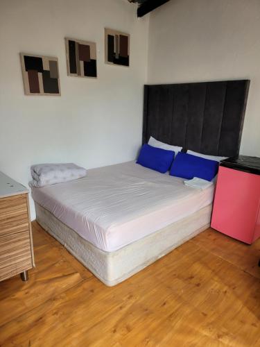 Chikos accomodation in Rustenburg