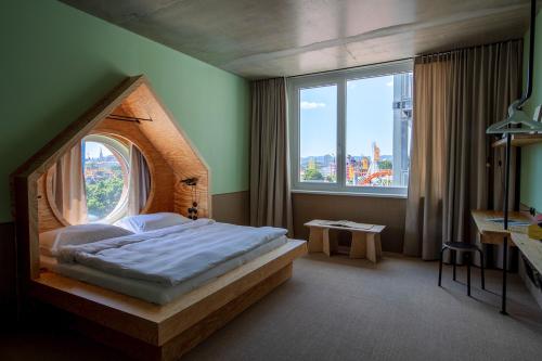 1 queen bed