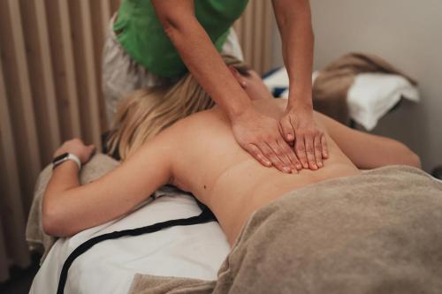 Zermatt Budget Rooms - image 13