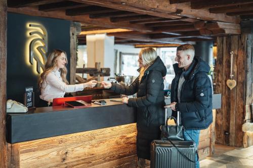 Zermatt Budget Rooms - image 10