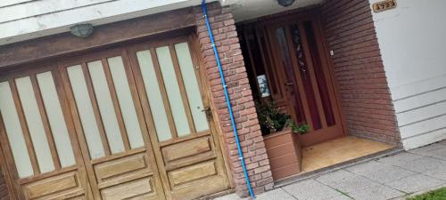 Casa con patio y garaje por día