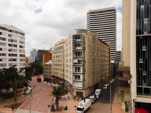Hotel Continental ByHours