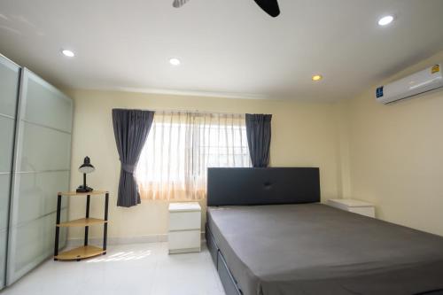 Beautiful 3 Bed 3 Bath duplex Sukhumvit apartment - BTS Thonglor, Aekamai, Phra Khanong, Bangkok (zdjęcie 3)