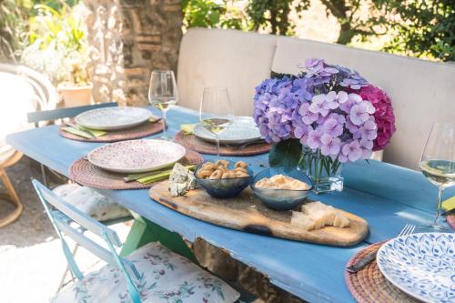 Panoramic villa with pool