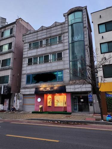 JB Stay#Hongdae & Sinchon 10min#Double Room, Soul (fotografie 3)