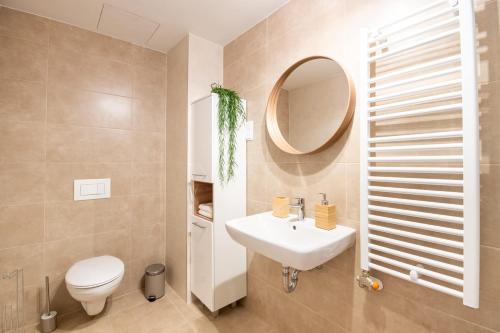Central - Modern - Trendy - image 5