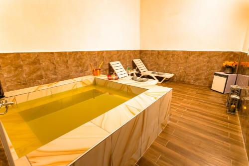 Karsto avotu baseins, Continent Hotel Kapadokus Termal in Ihlara