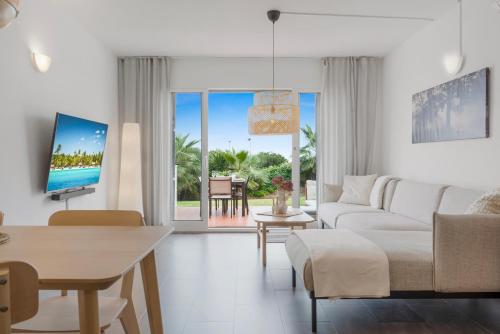 Charming seaview apt by Costarentals - Ref 49 - Tap to explore photos