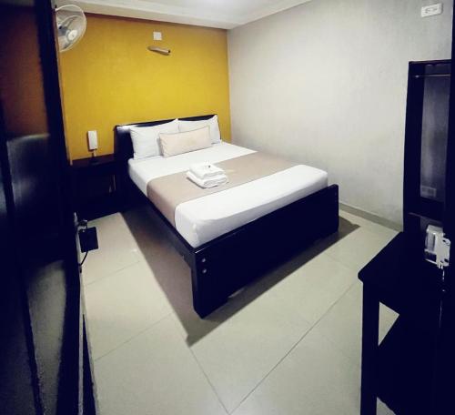 1 twin bed