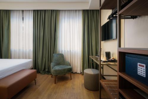 1 queen bed