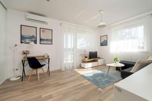 Wyjątkowy Apartament z Parkingiem by Noclegi Renters, Wrocław (photo 8)