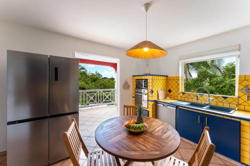 Villa Chill & Ride Le Helleux Magnifique Piscine in Berard