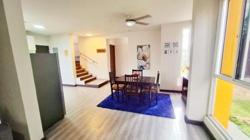 Cuatro cabañas 4,5,6 y 7 y una casa de dos pisos