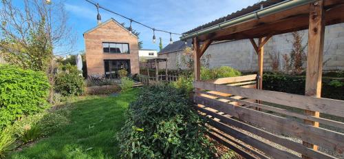 La Cabane Cé (La Cabane Ce) in Les Ponts-de-Ce