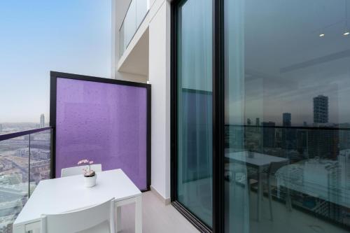 Cozy Studio with Sleek Design in JVC - image 10