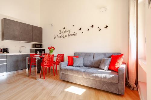 Exterior view of Lele Home Bilocale nel centro citta 900m dalla stazione
