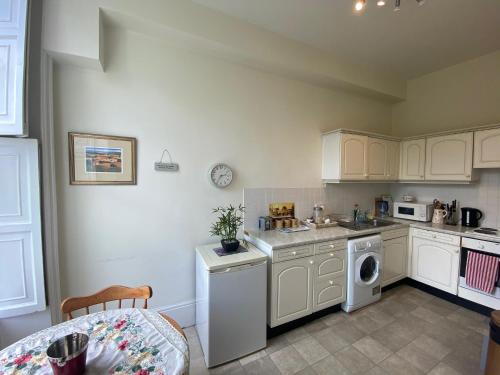 Konyha, Grosvenor Apartments in Bath - Great for Families, Groups, Couples, 80 sq m, Parking in Bathampton