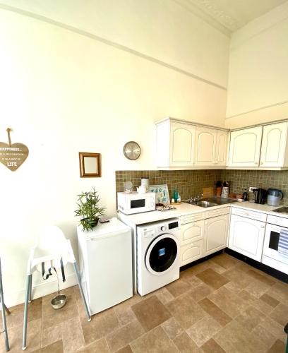 Konyha, Grosvenor Apartments in Bath - Great for Families, Groups, Couples, 80 sq m, Parking in Bathampton