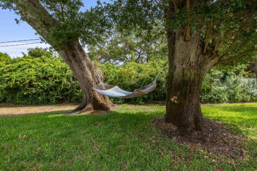 Relax in a Private 4BR Oasis Pool Fire Pit & BBQ, Sarasota (foto 10)