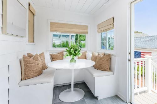 Charming Beachside Home in Bridgeport, USA