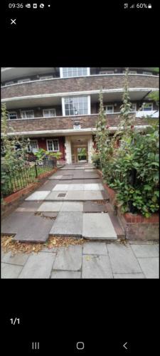 Big double room, great location 4