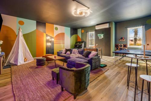 Secluded 5BR Stay,HotTub,Sauna,GameRoom,FirePit