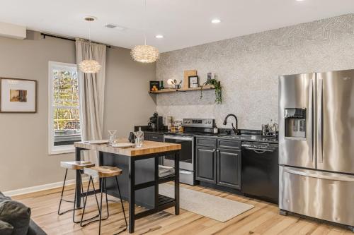 Secluded 5BR Stay,HotTub,Sauna,GameRoom,FirePit