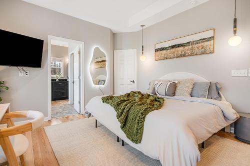 Secluded 5BR Stay,HotTub,Sauna,GameRoom,FirePit