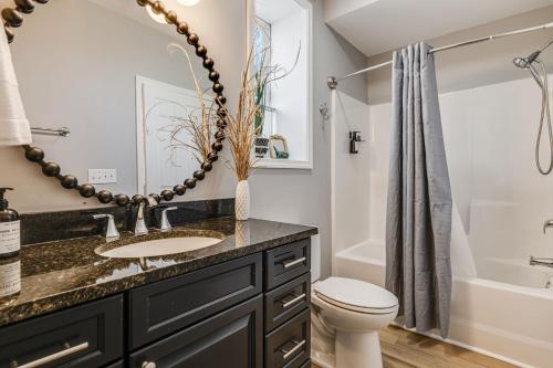 Secluded 5BR Stay,HotTub,Sauna,GameRoom,FirePit