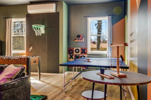 Secluded 5BR Stay,HotTub,Sauna,GameRoom,FirePit