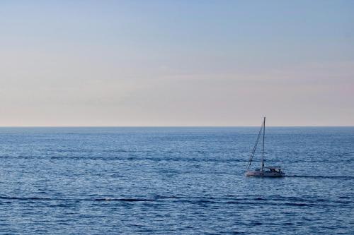 Appartamento Gallipoli vista mare, 120mq, 8 posti letto, climatizzato – khách sạn tại Padula Bianca