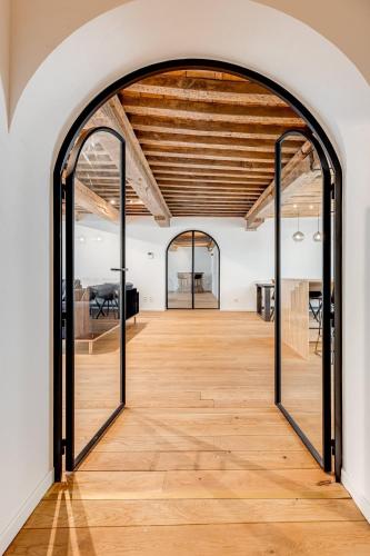 Beautiful spacious Loft in the center of Antwerp, Antverpy