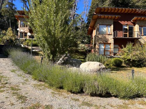 Cabañas y Hosteria El Condor Pasa VLA