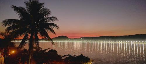 瓜鲁雅 Casamar paraiso na praia com a vista do mar dos sonhos piscina e spa 4星级 民宿 景观