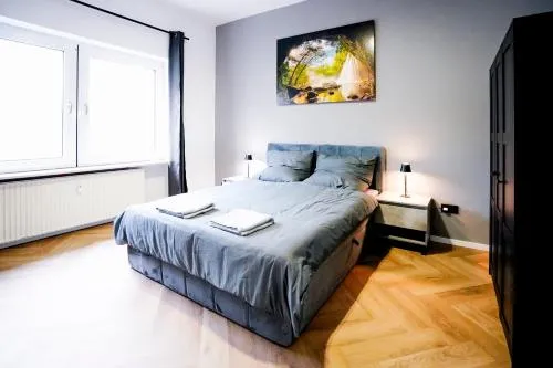 J&JBermudaStay a Luxurious Double-Bedroom with a Private Bathroom and Shared Kitchen in Bochum Center-Bermuda3Eck in Bochum, Deutschland