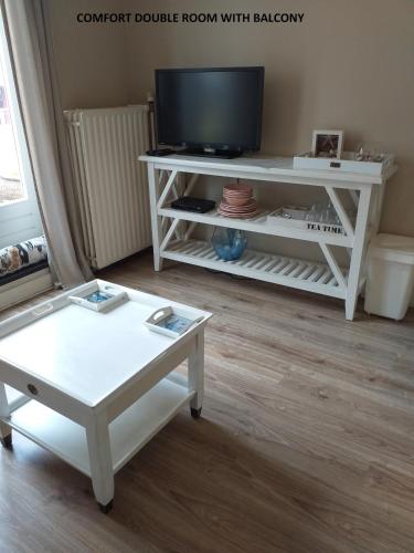 Comfort Double Room with Balcony image 5