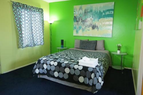 Budget Double Room room in Banana Bungalow Hollywood Hotel & Hostel