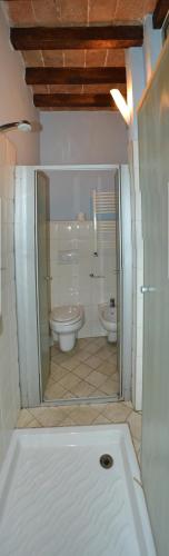 Single Room image 7